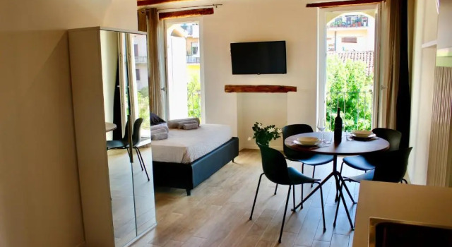 UnicumHouse Verona Università, Забронировать Отель Борго Венеция - Сан Микеле Верона, рядом с Железнодорожный вокзал Верона Порта Весково