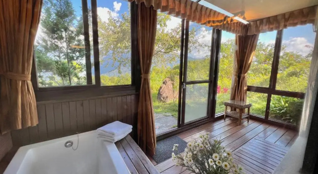 Двухместный номер Standard с видом на горы Margaret Garden Villa