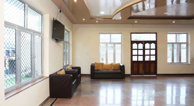 OYO 18324 Sahani Guest House