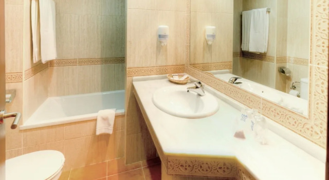 Полулюкс Deluxe с балконом Hotel Porfirio
