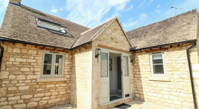 12 Manor Farm Close