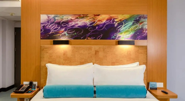 Трёхместный номер Standard с видом на бассейн Sunday Hotel Zirakpur by checkIn,Chandigarh