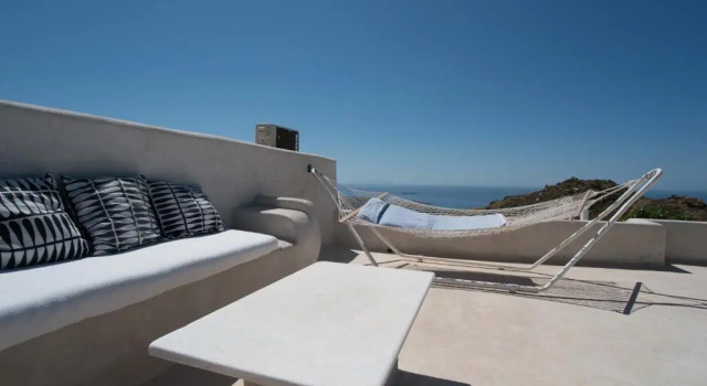 Коттедж "Votsalaki" Sea View studio in Paros