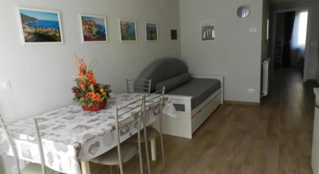 Appartamento Esther, Book Apartment Hotels in Beverino with Parking, Parking
