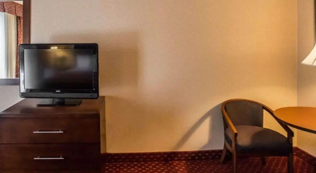 Люкс Comfort Inn Pocono Lakes Region