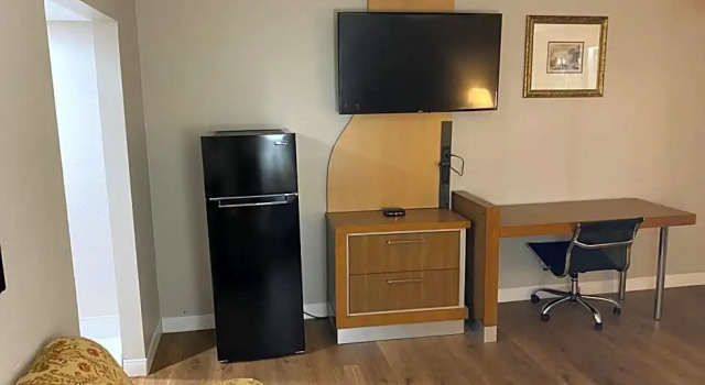 Люкс Deluxe Baymont Inn by Wyndham Odessa University Area
