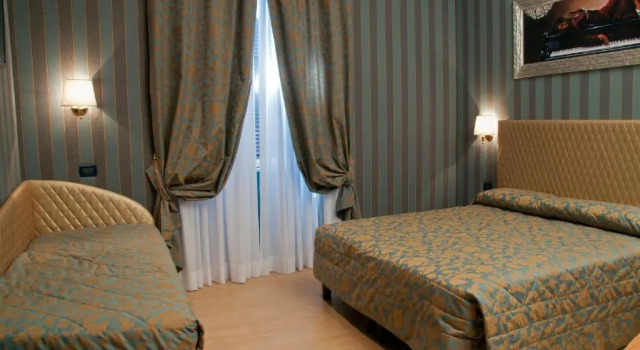 Трёхместный номер Standard Hotel Lirico