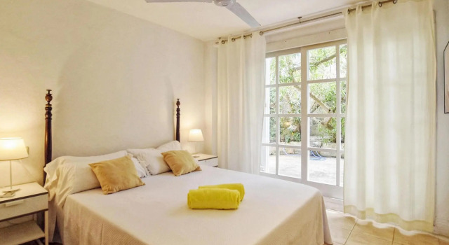 Villa With sea Views and Pool for 6 People in Font de sa Cala, Boek Villa Font de Sa Cala Islas Baleares
