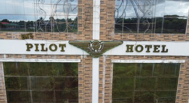Pilot Hotel, Rezerwuj Hotel Hotele w Ilocos Region z parkingiem, Parking