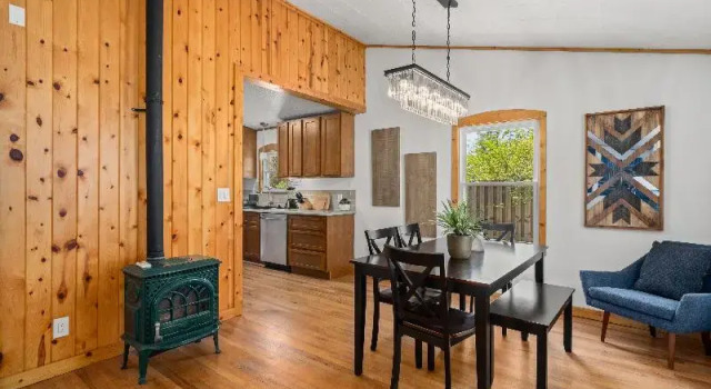 Двухместный семейный номер Standard с 2 комнатами CedarWood Inn