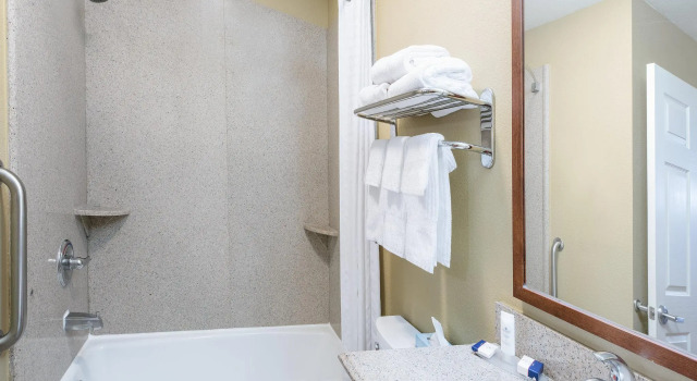 Четырёхместный люкс Candlewood Suites Houston NW - Willowbrook