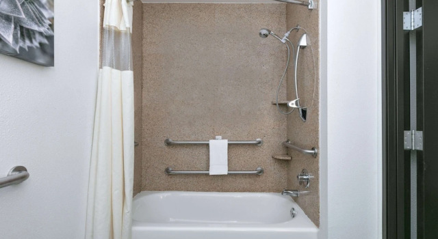 Четырёхместный номер Standard La Quinta by Wyndham Fort Worth NE Mall