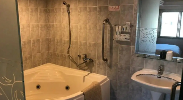 Номер Deluxe The Moon Hotel