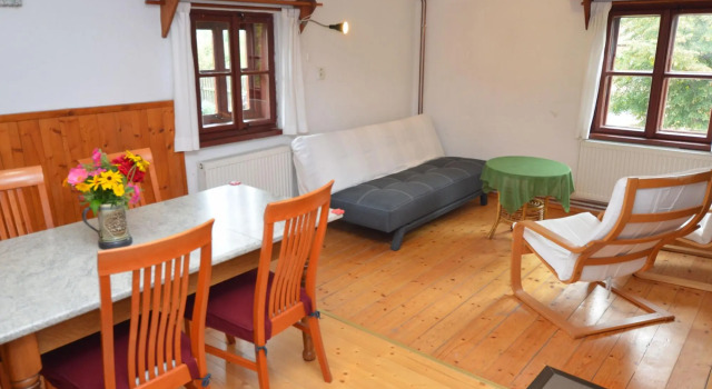 Holiday Home in Forest With Private Pool, Reserva ahora Casa o chalet Petrohrad 