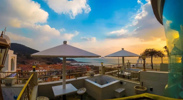 Двухместный номер Standard с видом на море Laoshan Swan Castle Vacation Garden B&B