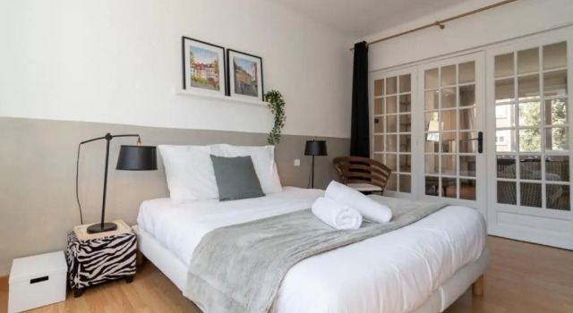 Vieux Lille - Beautiful neat apartment 1bedroom 2pers !, Забронировать Апартаменты/квартира Отели Лилля с парковкой, рядом с Chambre de Commerce, Парковка