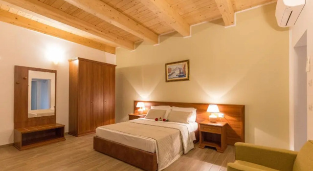 Семейный номер Standard с балконом Villa Cavour