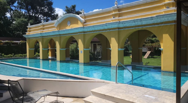 ANTIKA, Book Hotel Hotels in Zacatepeques with Parking, Parking
