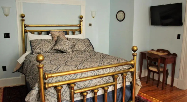 Номер Superior Hawksbill House