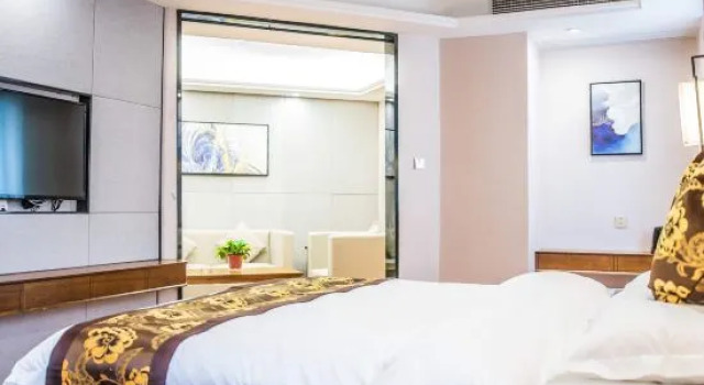 Люкс Fengyang Xinmilan International Business Hotel