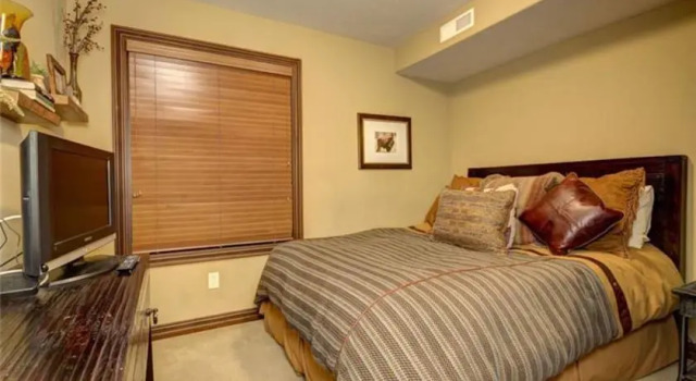 RedAwning 365 Deer Valley Drive - Unit B