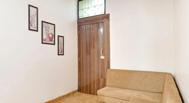 SPOT ON 46946 Hotel Aalishan, Забронировать Отель Нагпур штат Махараштра, рядом с Железнодорожный вокзал Нагпур