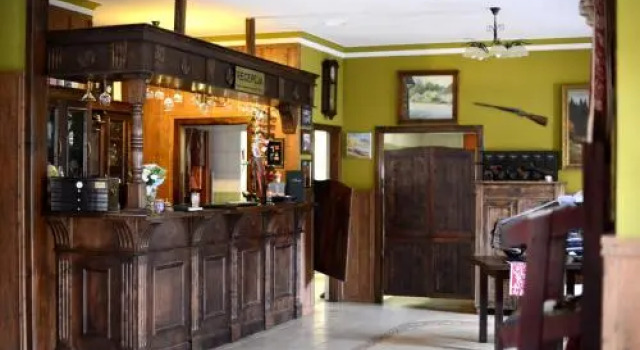 Pokoje gościnne Restauracji Don Roberto, Забронировать Отель Отели Фромборк с парковкой, рядом с Holy Spirit Hospital, Парковка