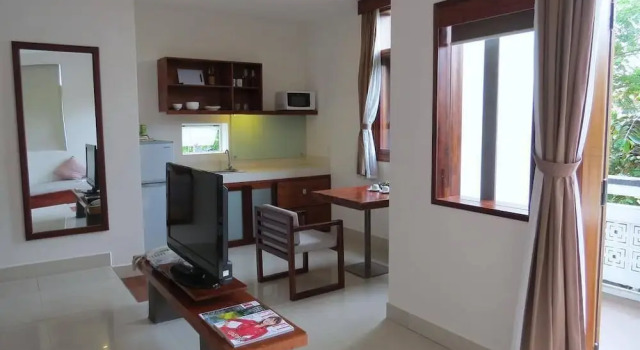 Кровать в общем номере с балконом Hoi An Green Life Hostel