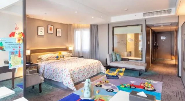 Suite New Glory Holiday Inn