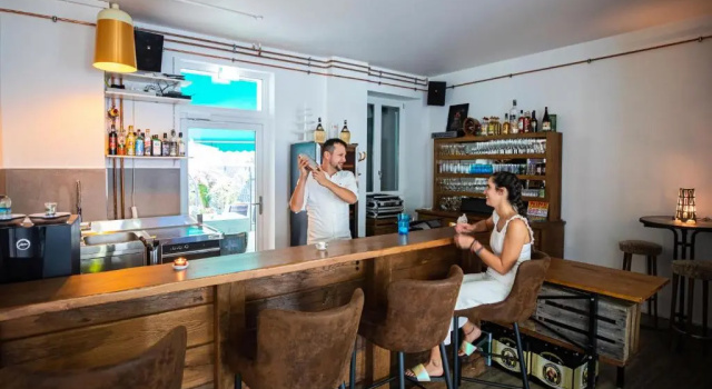 Hostel WohnZimmer-Essen, Забронировать Отель Отели Эссен 5 звезд, 5*