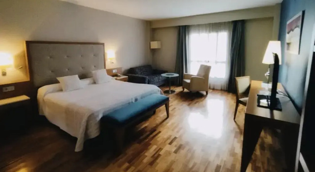 Полулюкс Hotel Santa Cecilia
