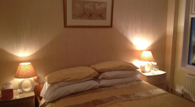 Полулюкс The Arrandale Hotel