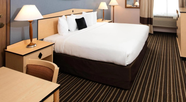 Run of House SYLO Hotel Denver Airport, a Ramada by Wyndham