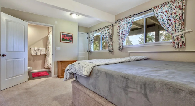 MV3: Lake View Ski Bear Lodge