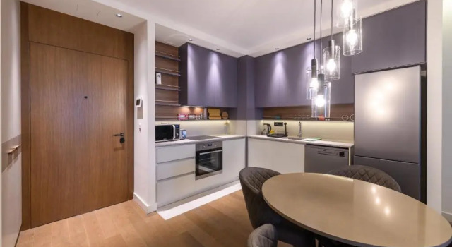 Апартаменты c 1 комнатой Stunning 1bdr serviced apartment with pool&gym,