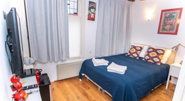 Mercedes Bed & Breakfast Amsterdam, Забронировать Отель Отели Норда 3 звезды, 3*