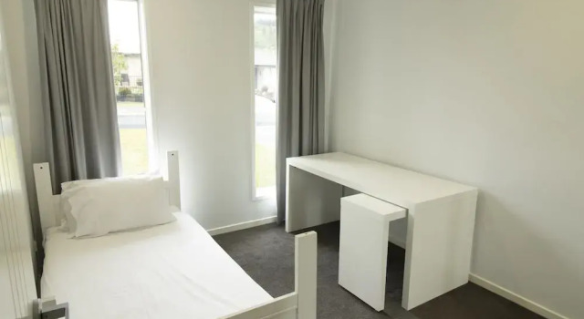 Апартаменты Spacious 4-bed House in Leafy Plainland