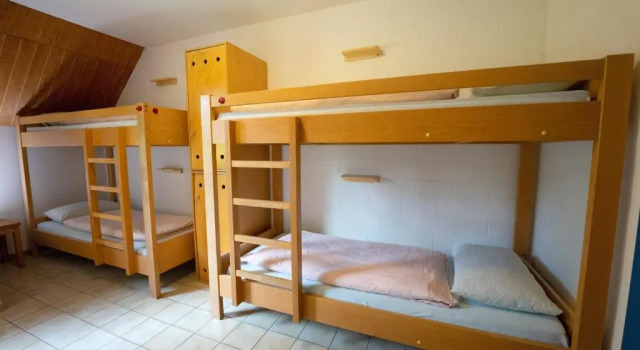 Четырёхместный номер Standard Delémont Youth Hostel