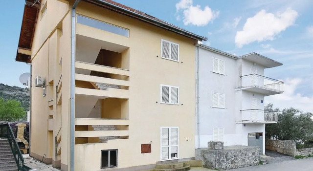 Apartments Stupin Celine, Забронировать Апартаменты/квартира Рогозница Шибенско-Книнская жупания
