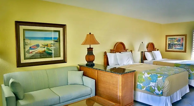 Номер Standard с видом на бассейн Sandpiper Gulf Resort