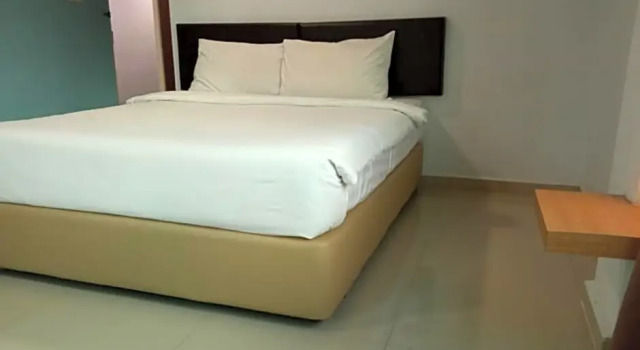 Люкс Room V @ Jalan Sultanah Near Bus Stop Batu Pahat