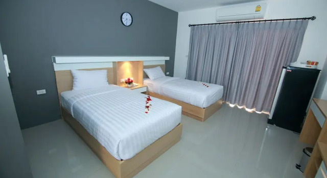 Двухместный номер Superior с балконом Residence SG