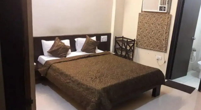 Jypore Saffron Inn & Suites