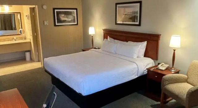 Номер Standard SureStay Plus Hotel by Best Western Mountain View