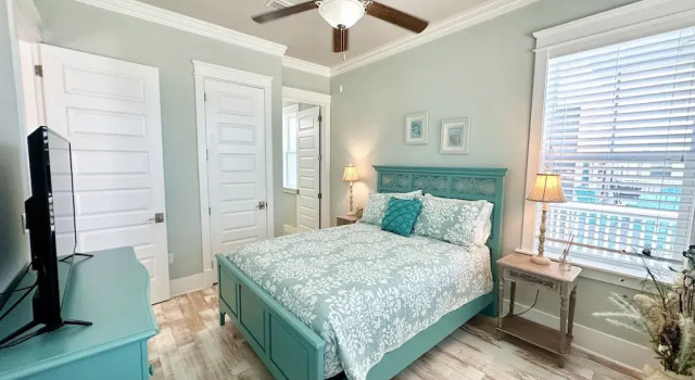 Casa Bella 5 Bedroom Home by RedAwning