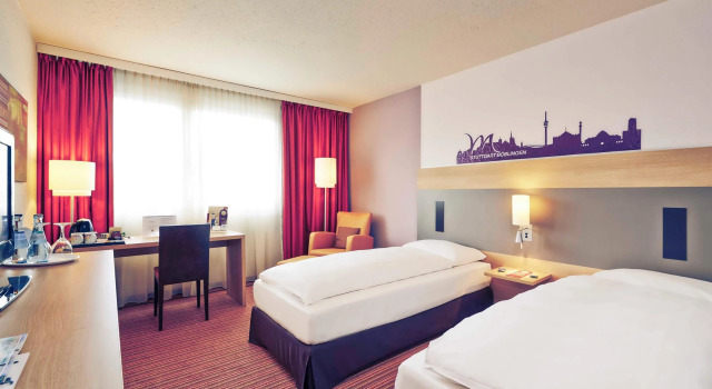 elaya hotel stuttgart boeblingen, Reserva ahora Hotel Hoteles en Baden-Wurtemberg con piscina, Piscina