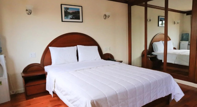 Phoenix Hotel