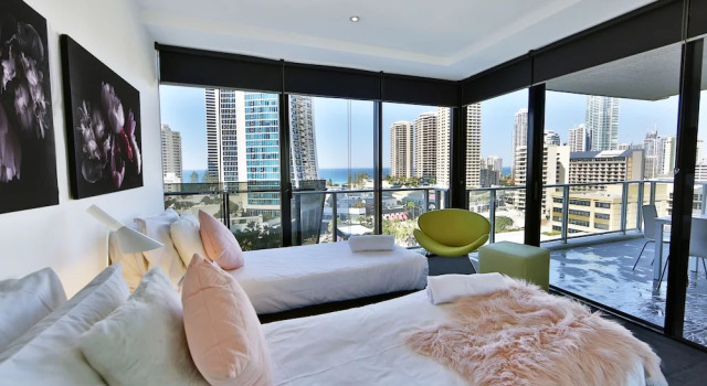 Апартаменты с 2 комнатами с балконом и с видом на океан Circle on Cavill - Private Apartments - Apartment Stay