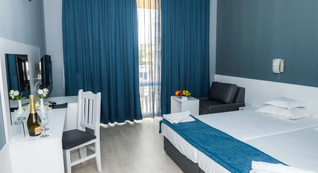 Sun Palace Hotel - All Inclusive, Забронировать Отель Отели Солнечного берега с бассейном, рядом с Клуб GRAND, Бассейн