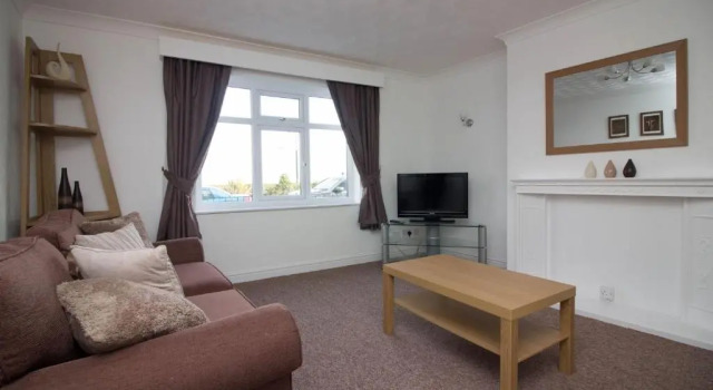 Lovely Sea Front House in Cleethorpes - sleeps 6, Boek Hotel Hotels in Merseyside met zwembad, Zwembad